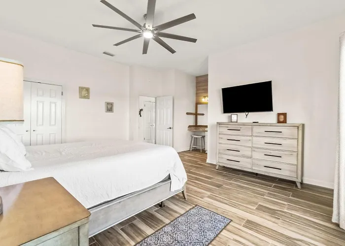 Beachfront Retreat With Private Pool Wraparound Deck & Screened-in Porch * Gulf Shores