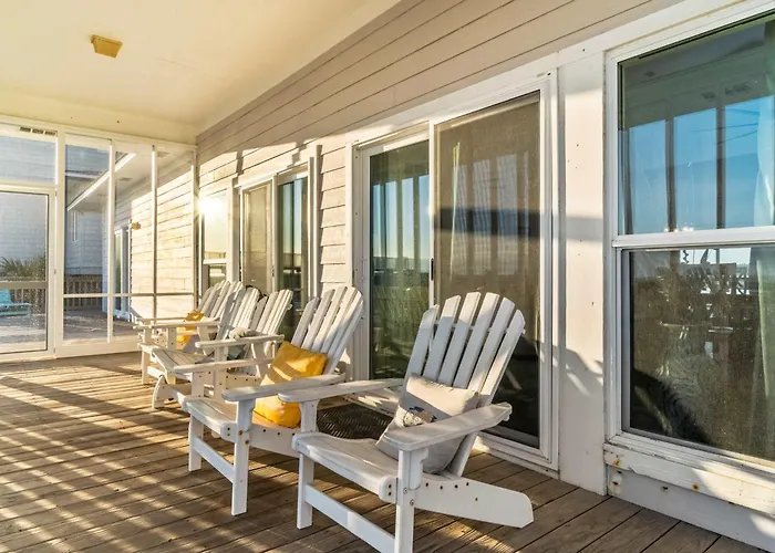 Beachfront Retreat With Private Pool Wraparound Deck & Screened-in Porch *