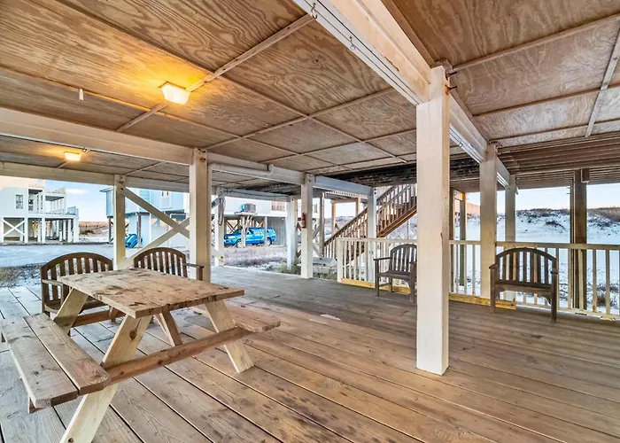Beachfront Retreat With Private Pool Wraparound Deck & Screened-in Porch Gulf Shores